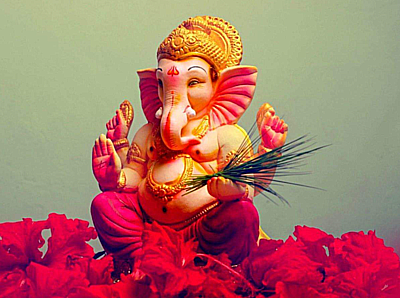 Ganesh Chaturthi 2021 : गणेश चतुर्थी के दिन आरती पढ़ने से पूरे होंगे सारे काम