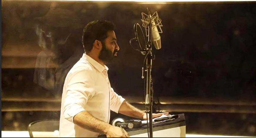 NTR Jr dubs in Hindi in his own voice for the first time for S. S. Rajamouli’s RRR