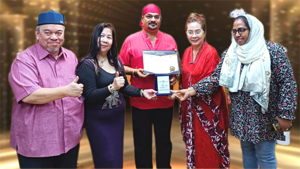 Malaysia – PGDM Digital Award Night 2023 : Andy Sengiah was awarded the Best News Director Award