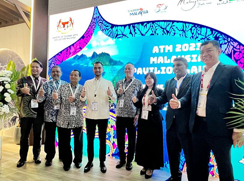 Minister of Tourism, Arts and Culture of Malaysia : Khairul Firdaus Akbar Khan, Deputy Tourism Minister led the Malaysian delegation to participate in Dubai (ATM)