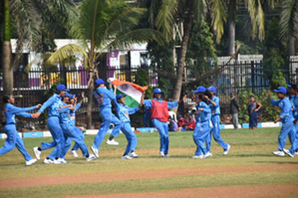 पहले महिला टी20 मैच में भारत ने नेपाल को 8 रन से हराया