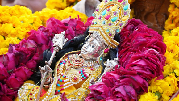 Ayodhya Ram Mandir: आप भी करें दर्शन , रामलला की मूर्ति की पहली तस्वीर आई सामने – देखें तस्वीरें