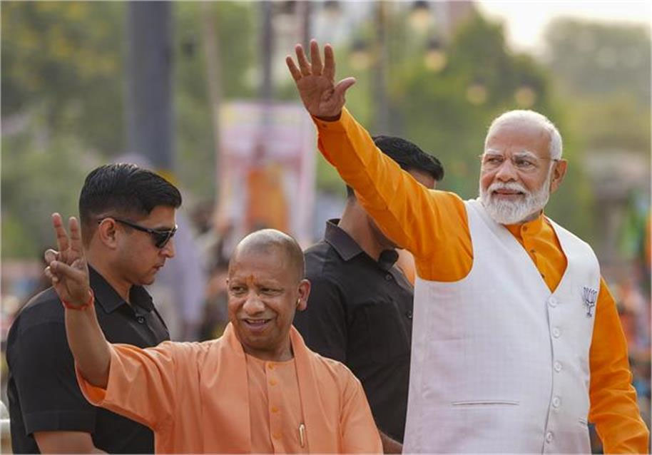 Lok Sabha Election 2024: PM ने वाराणसी में किया रोड शो