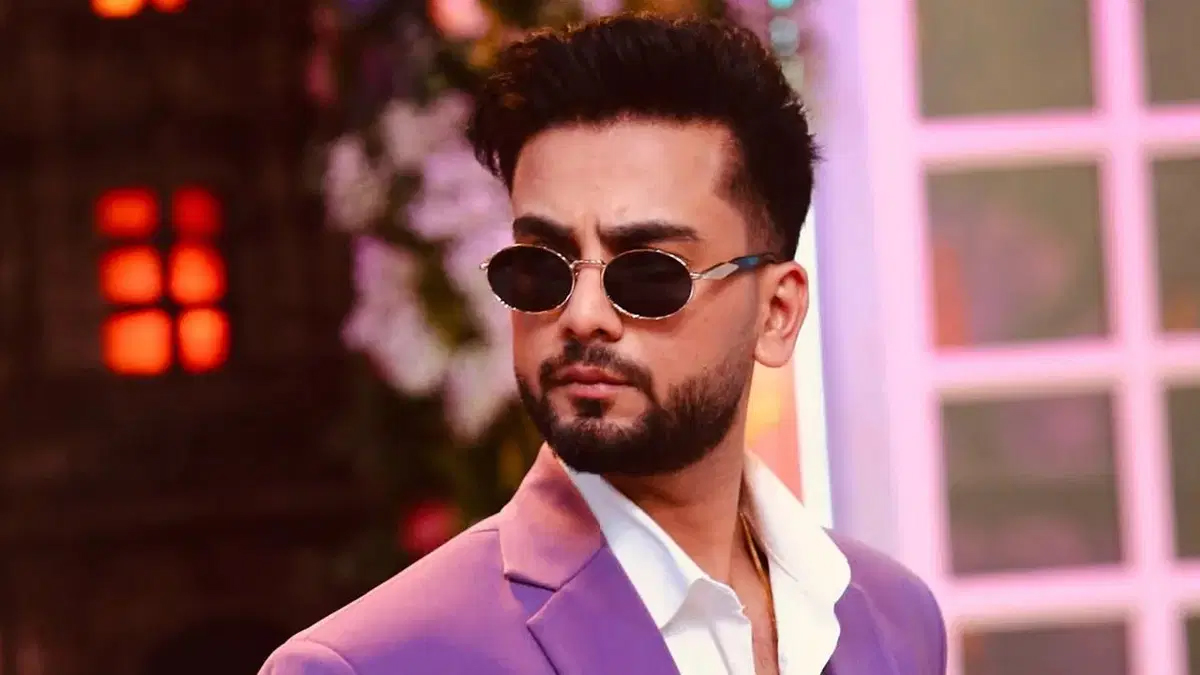 यूट्यूबर एल्विश यादव के घर फायरिंग की भाऊ गैंग ने ली जिम्मेदारी