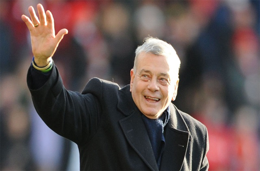 अंपायर डिकी बर्ड का 92 साल की उम्र में निधन:तीन वर्ल्ड कप फाइनल में अंपायर रहे