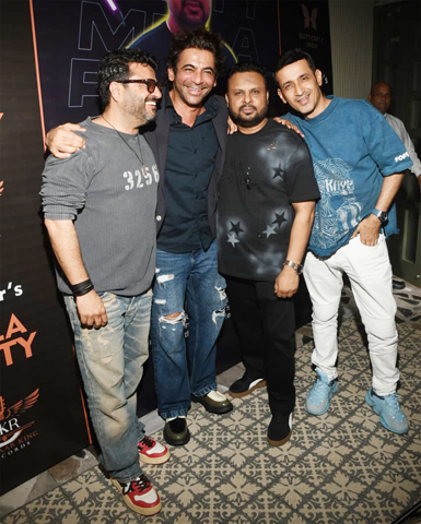 बॉलीवुड के हिटमेकर गीतकार कुमार ने प्यार, संगीत और कृतज्ञता के साथ अपना जन्मदिन मनाया, इसे एक खूबसूरत मेला पार्टी कहा