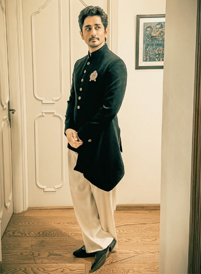 सिद्धार्थ नेटफ्लिक्स फैमिली ड्रामा “अनअकस्टम्ड अर्थ” में फ्रीडा पिंटो के साथ लीड रोल में नजर आएंगे