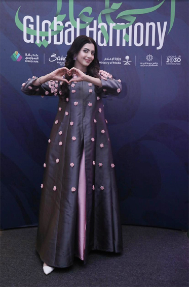 कशिका कपूर (Kashika Kapoo)  ने बनाया अंतरराष्ट्रीय धमाका