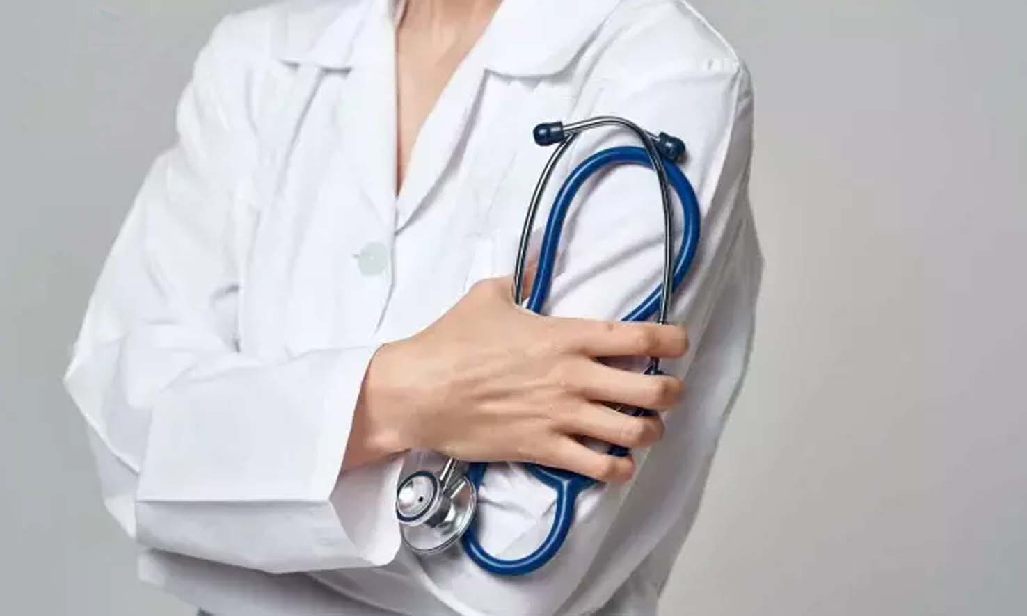 दिल्ली के निजी अस्पतालों को नोटिस…….पाकिस्तान, बांग्लादेश से एमबीबीएस करके आएं डॉक्टरों की सूची दें