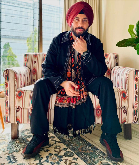 इंडी पॉप सिंगर मननवीर सिंह शांति, नए संगीत और वैश्विक सपनों के साथ 2026 का स्वागत करेंगे!!