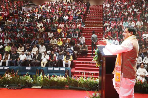 Indore: MP- मुख्यमंत्री डॉ. यादव ने गीता जयंती के पावन अवसर पर इंदौर को दी अत्याधुनिक सुविधाओं से युक्त नये गीता भवन की सौगात