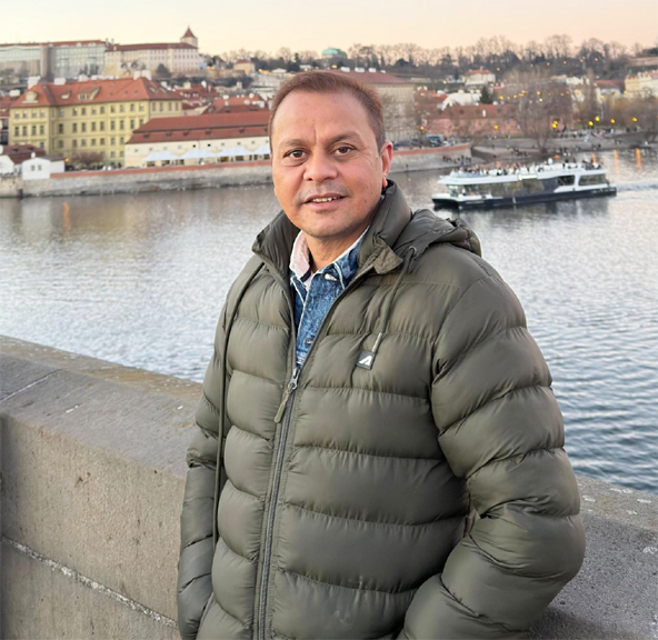 Traveling is about breaking out of the bubble: Entrepreneur Gauravv Saxena