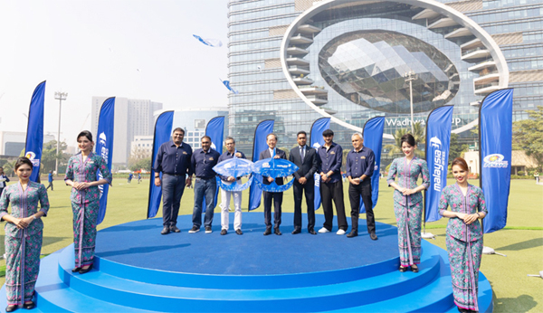 Malaysia Airlines and Mumbai Indians taking to the skies by celebrating the joy of the Kite Flying