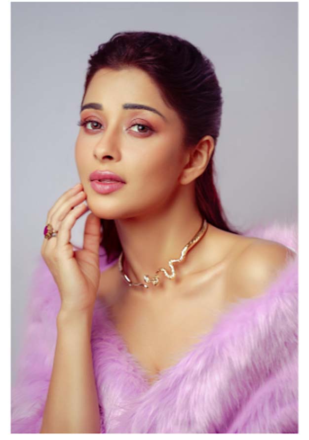 Nyrraa M Banerji Brings the Laughs with One Two Cha Cha Chaa, Showcasing Her Comic Antics, Desi Charm, and Situational Comedy in a Pan-India Entertainer