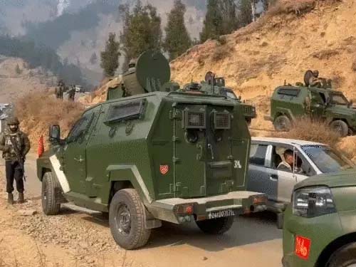 जम्मू-कश्मीर में आतंकी मुठभेड़ में 8 जवान घायल:3 एयरलिफ्ट किए गए; किश्तवाड़ के सोनार में ऑपरेशन त्राशी-1 जारी