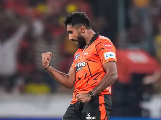 चेन्नई IPL सीजन में चौथा मैच हारी:हैदराबाद ने 10 रन से हराया